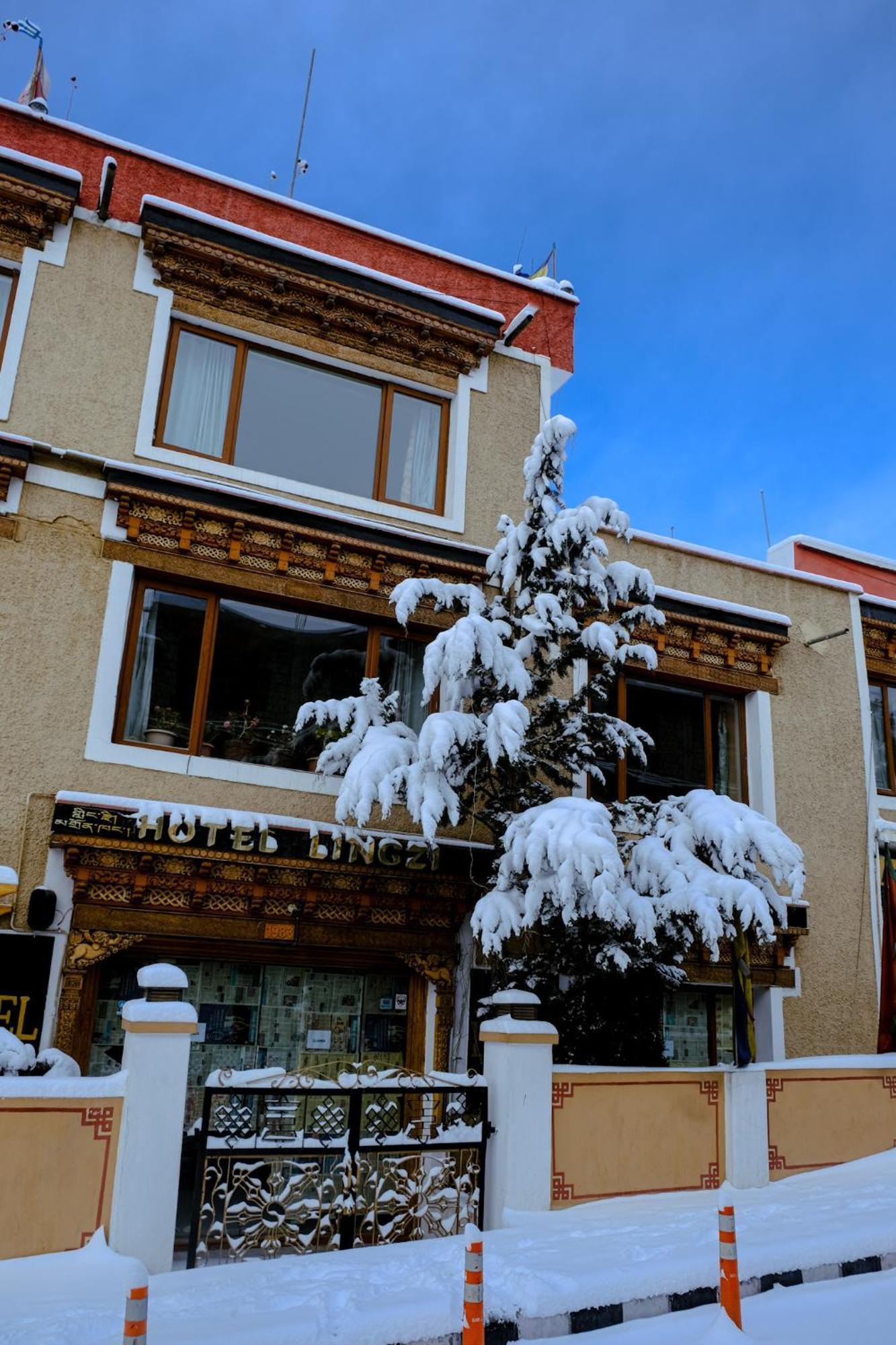 Hotel Lingzi Léh Exteriér fotografie
